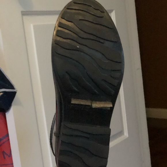 *MICHAEL KORS* black rain boots (tall) size 6 - Picture 4 of 6